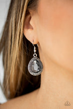 Load image into Gallery viewer, Grandmaster Shimmer - Silver Earrings
