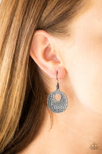 Load image into Gallery viewer, A Taste For Texture - Black Earrings

