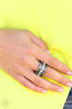 Load image into Gallery viewer, Dauntless Shine Black Ring
