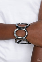 Load image into Gallery viewer, Opulent Ovals - Black Bracelet
